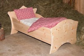 ga-01 Kinderbett in Zirbenholz