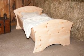 ga-02 Kinderbett, verschiedene Designs, Massivholz Zirbe